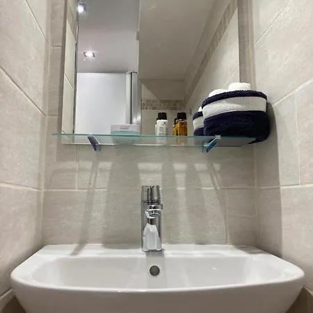 En Face De La Gare Flandres Δωμάτια σε οικογενειακή κατοικία *