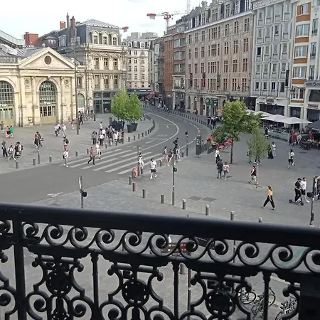 En Face De La Gare Flandres منزل للإقامة