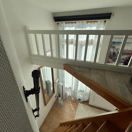 En Face De La Gare Flandres