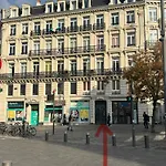 En Face De La Gare Flandres