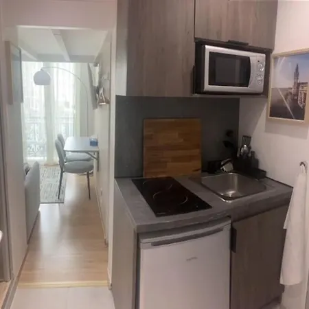 En Face De La Gare Flandres Privat bolig *